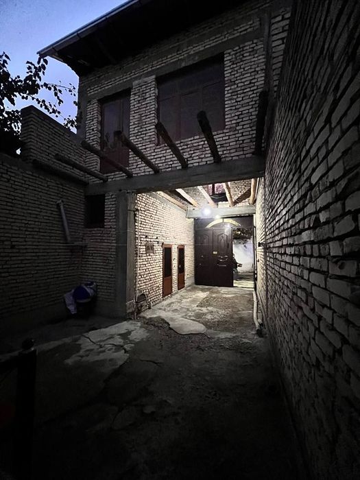 Ховли сотилади. Парк кучада