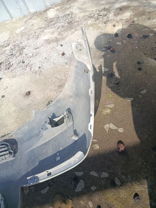 Бампер оригинал на Камри 40