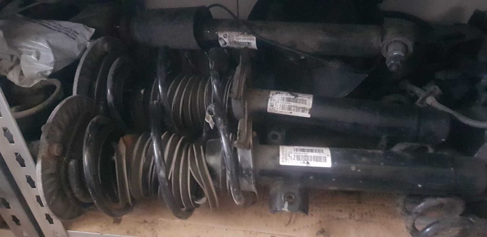 Dezmembrez BMW F30 F31 320d Turbina ECU Motor N47D20C Cutie manuala Diferential Cardan Planetara Fuzeta Stop Usa Far Jante BMW F30 F31 320d