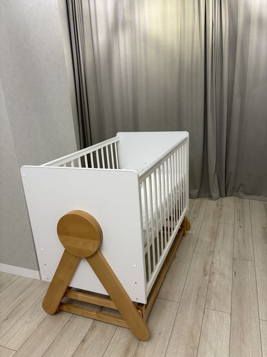 Продам детскую кроватку