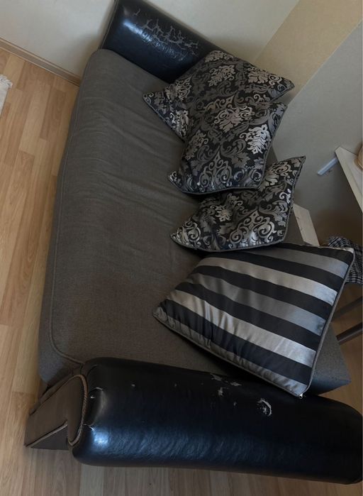 Отдам  диван самовывоз