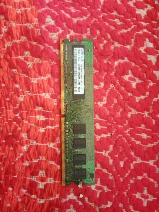 Placa RAM 1Gb 1Rx8 PC2