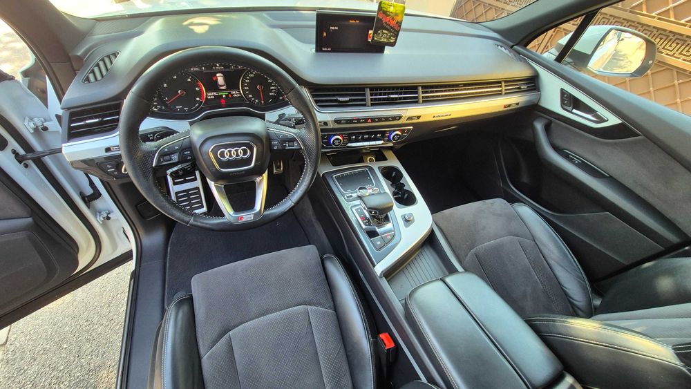Audi Q7  3.0 TDI