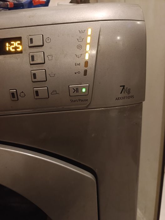 Пералня Hotpoint Ariston 7kg