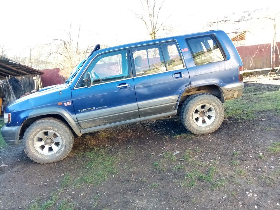 ISUZU Unknown Model 2002 — imagine 4