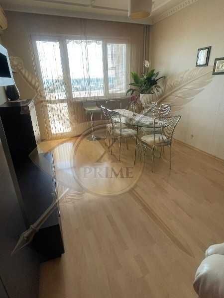 Тристаен апартамент във Възраждане 3! 21915202