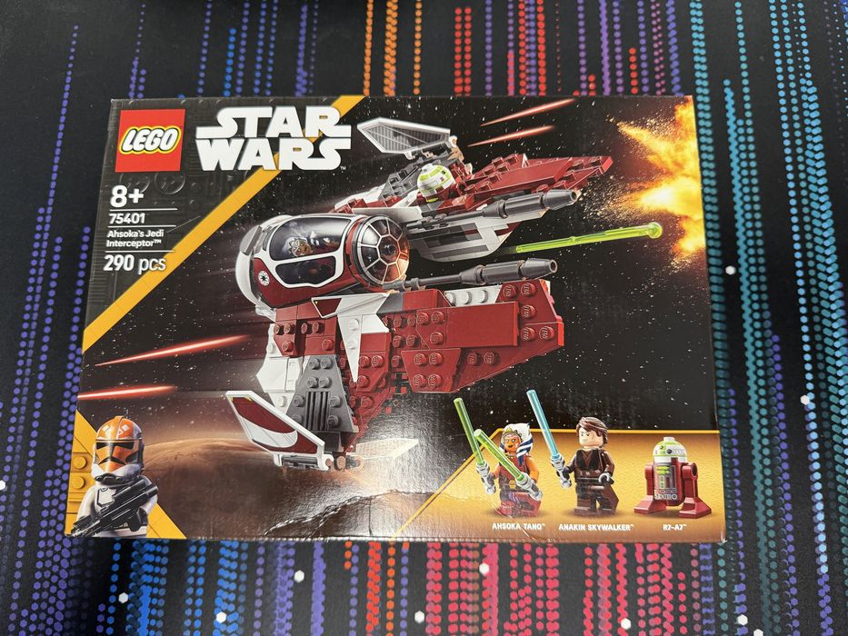 LEGO® Star Wars TM - Nava Interceptor™ Jedi a lui Ahsoka 75401, 290 piese