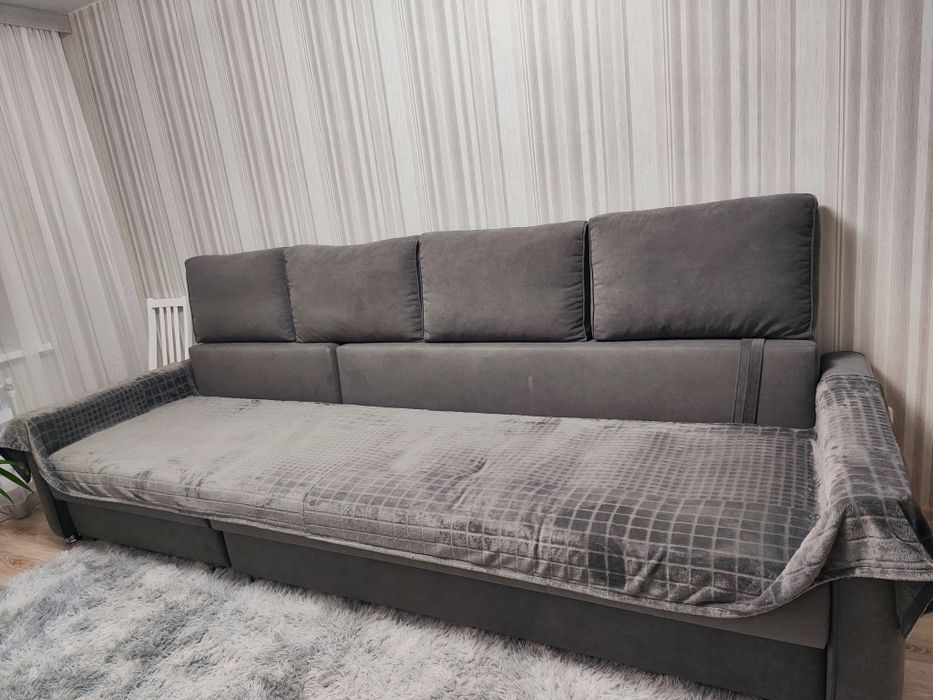 Диван в отличном состоянии.