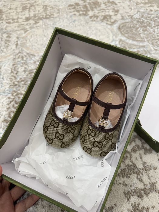 продам малышковые балетки gucci