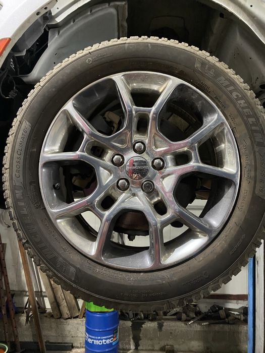 На части dodge charger