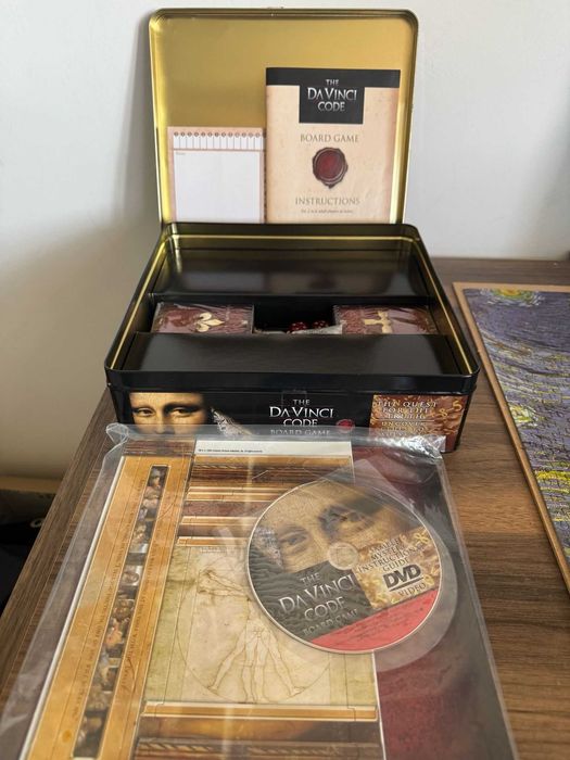 Joc de societate The Da Vinci Code – ediție în cutie metalică, complet, nou