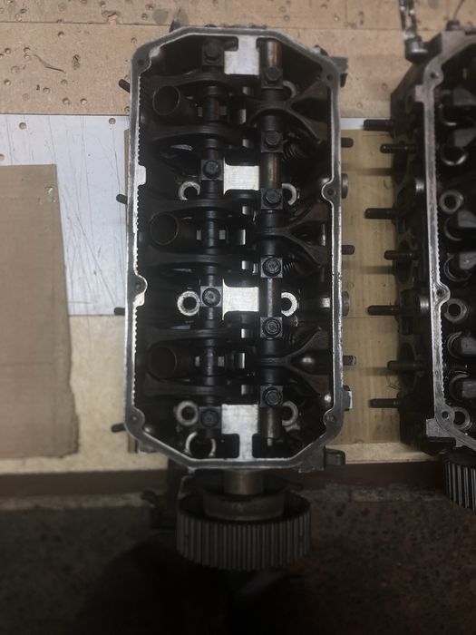 Запчасти, двс, головки. Мицубиси