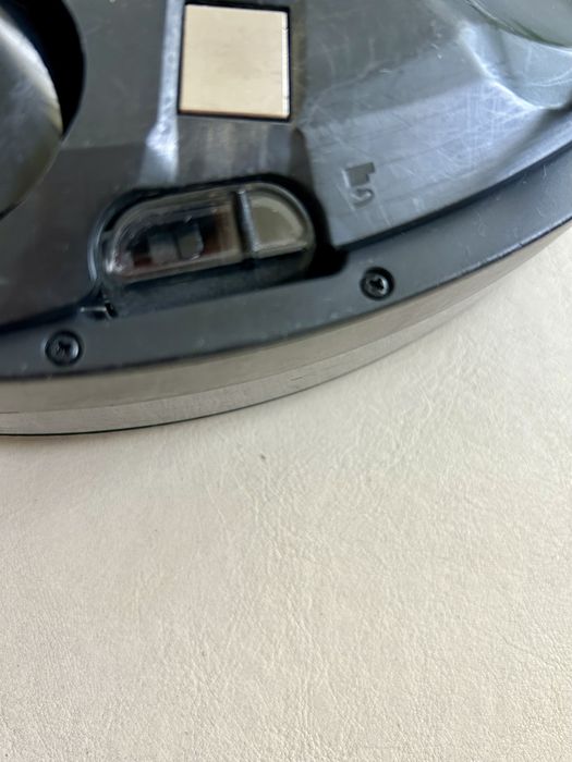Robot aspirator Irobot Roomba I7 filtre noi 2025