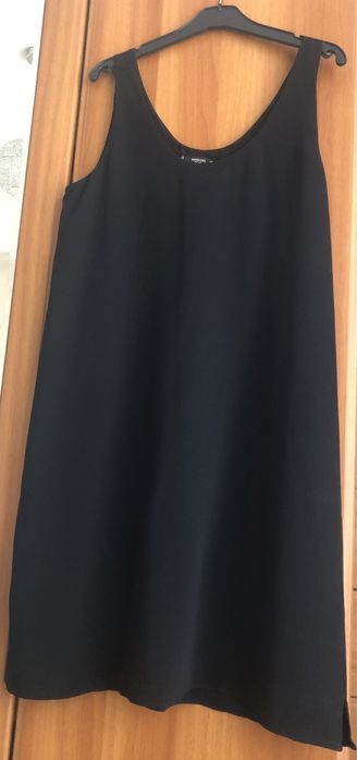 Vand rochie neagra