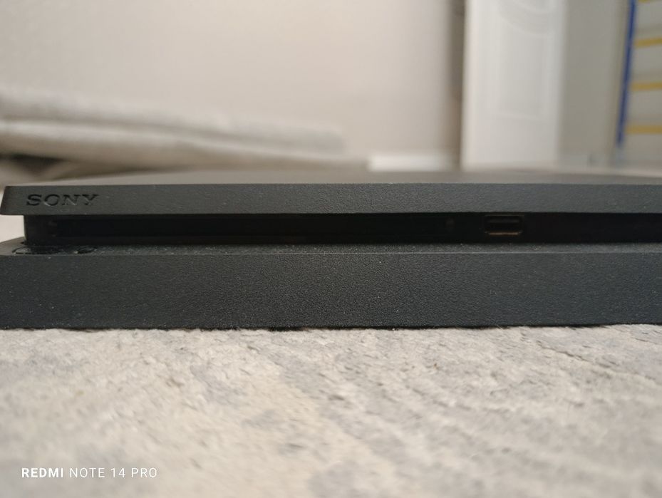 Playstation 4 Slim