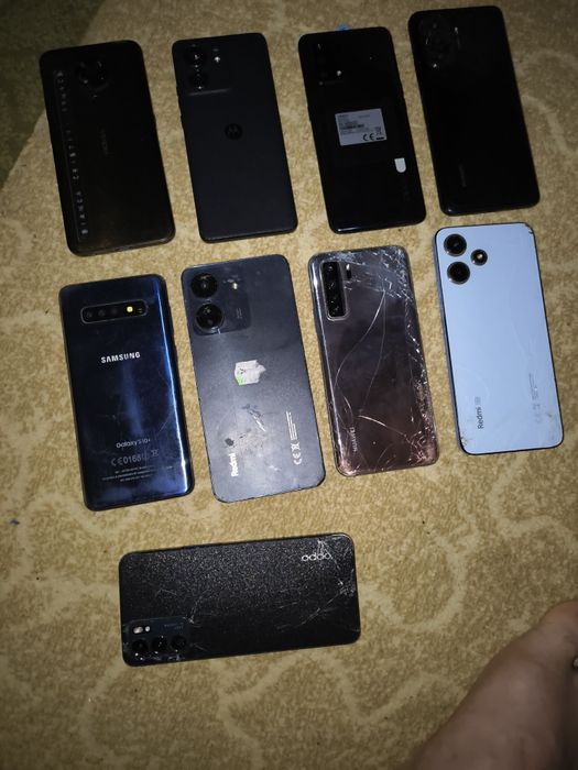 Vând telefon defect  dispaly