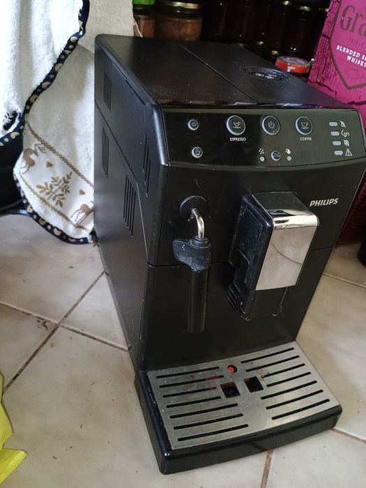 Продавам работещ кафеавтомат Philips за части