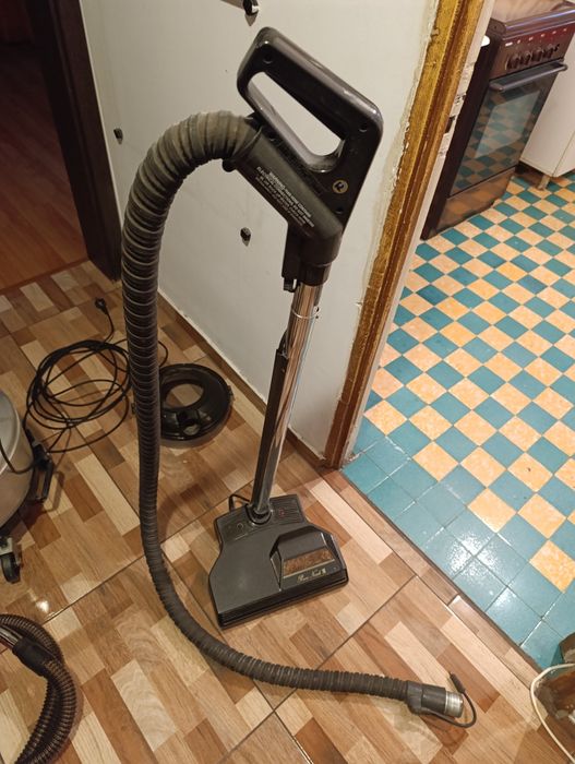 Aspirator Rainbow in stare foarte bună cu 900 lei