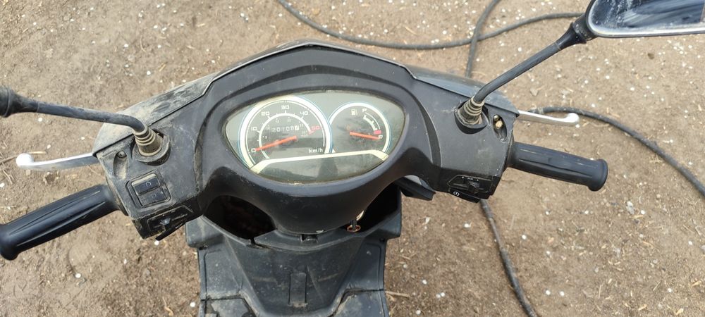 Продам мопед китайский М8