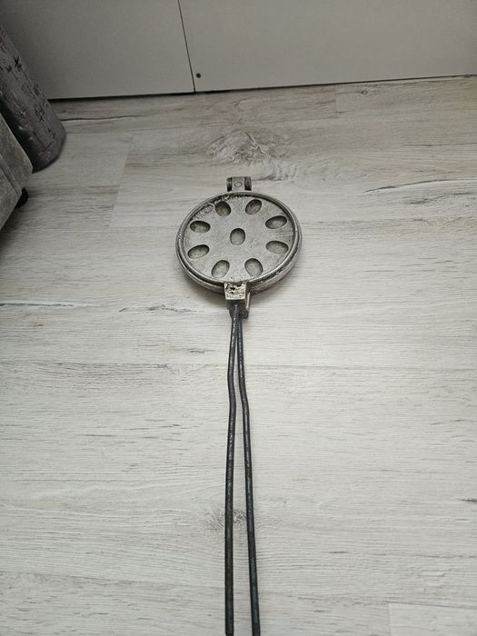 Forma de nuci rusească