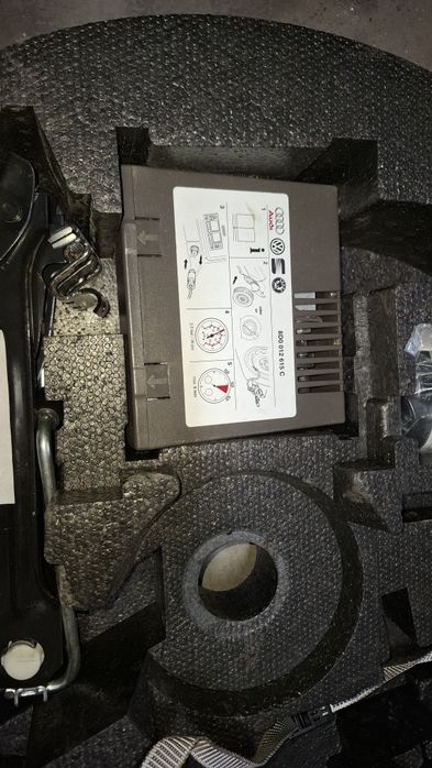 Vand cheie de roti,compressor aer,cric,spuma  Golf 6
