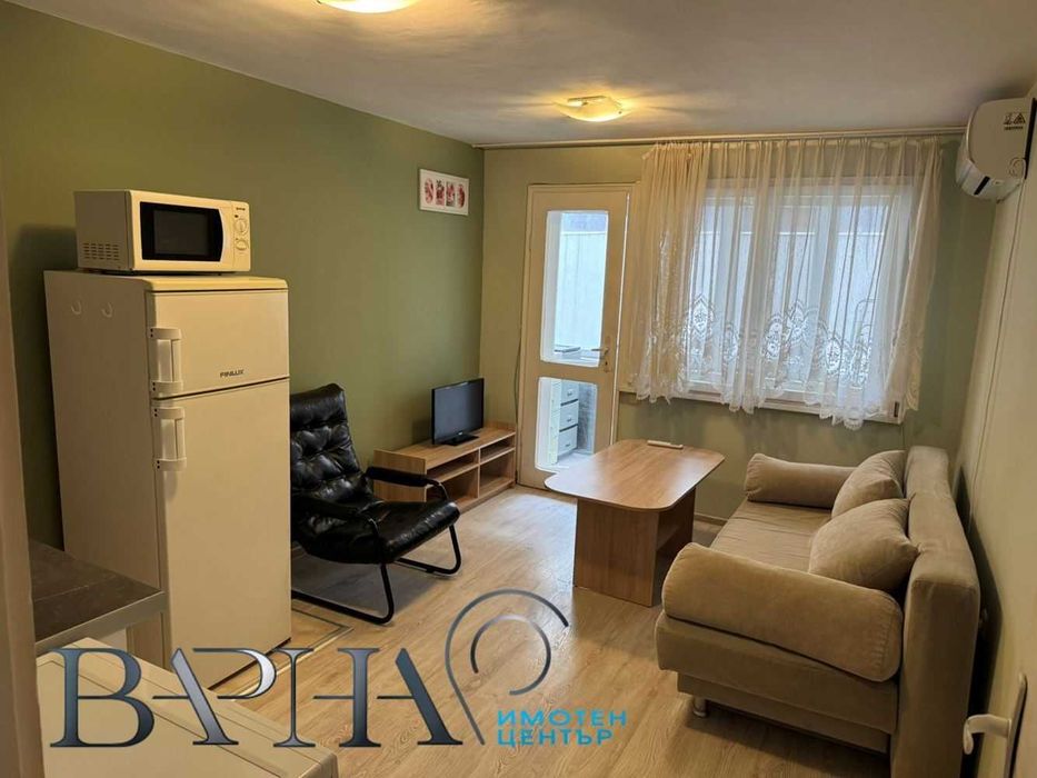 Дава се под наем Двустаен апартамент в Варна, Нептун - 47 кв.м за 359.04 € - Снимка #1