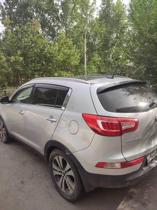 Продам машину кия спортежин