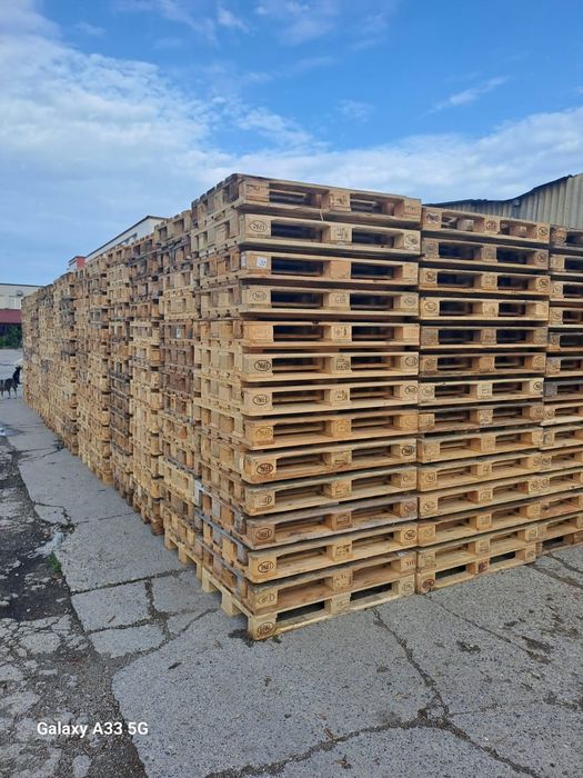 Vând paleti euro și NON euro