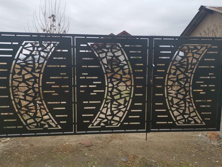 Porți și garduri din tablă decupată la comandă