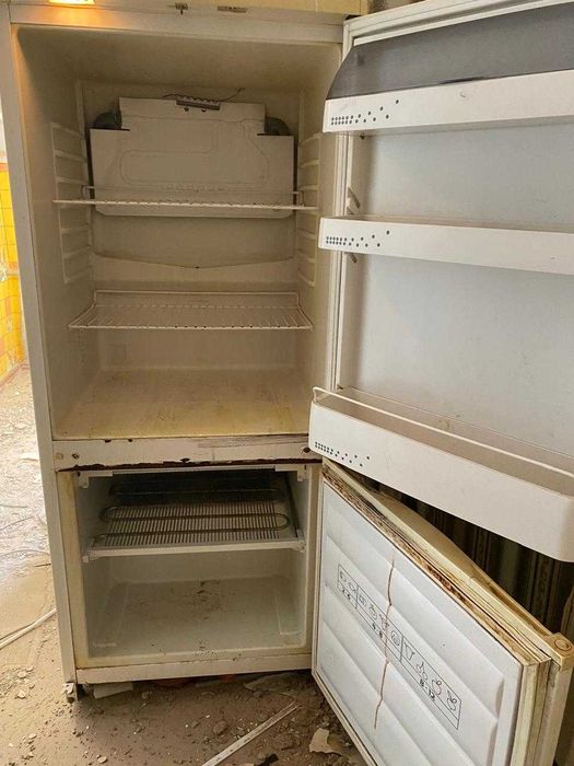 продам холодильник