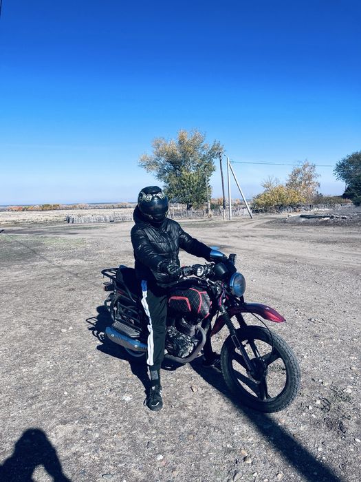 Продаю мотацикл 200куб