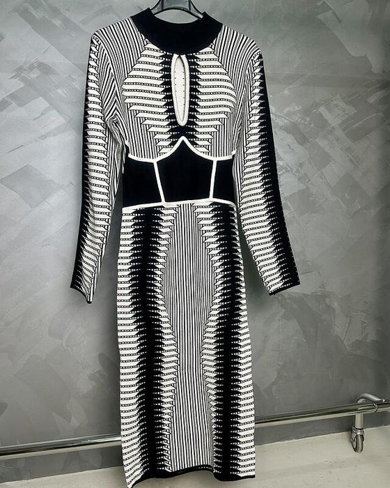 Стилна рокля плетиво