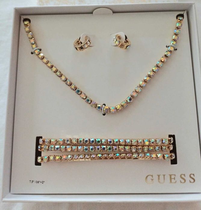 Guess нови, оригиналсни бижута с подаръчна кутийка