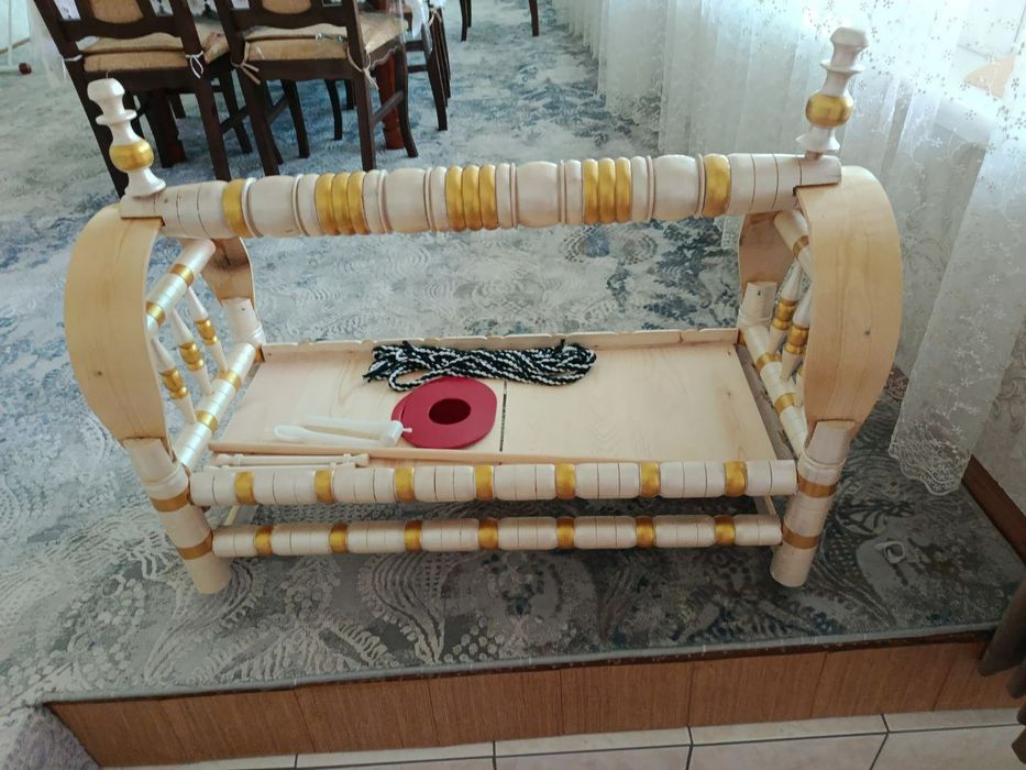 Beshik sotiladi deyarli ishlatilmagan sifatli beshik.