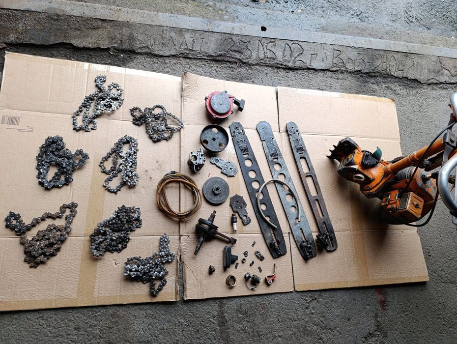 Продам бензопилу Урал