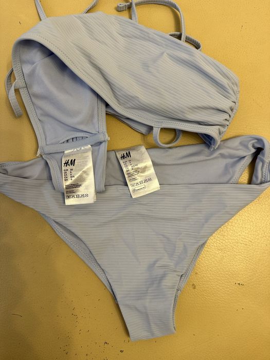 Costum de baie H&M bleu pastel, model bandeau cu șnur – mărimea 38/S