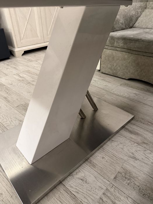 Холна/Трапезна маса КАТО НОВА!