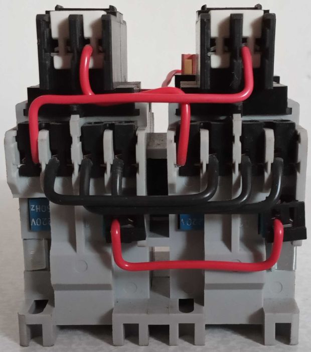 Пускатель реверсивный ПМ-12