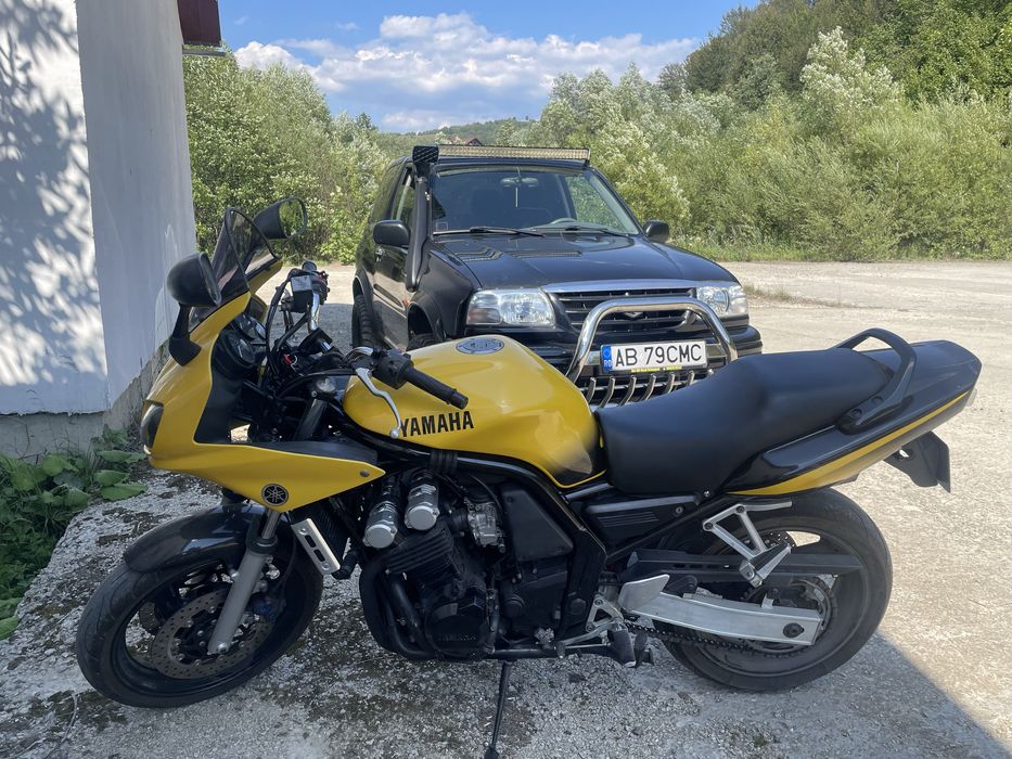 Yamaha FZS 600 Fazer