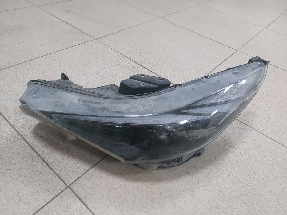 Продам фару на элантру