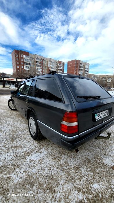 Mercedes-Benz E230, автомат!