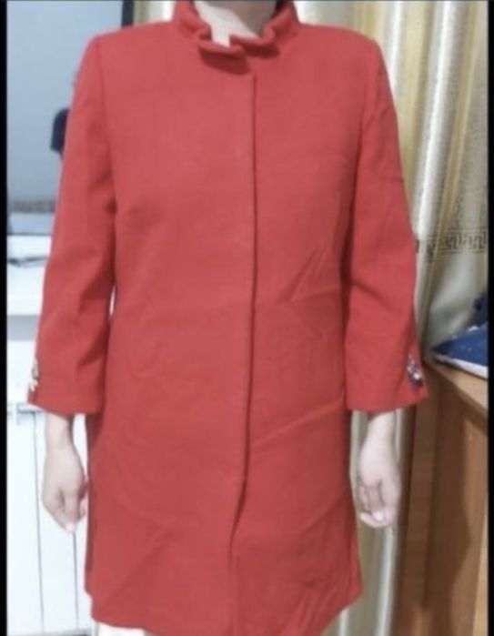 Срочно Продам  женскую пальто