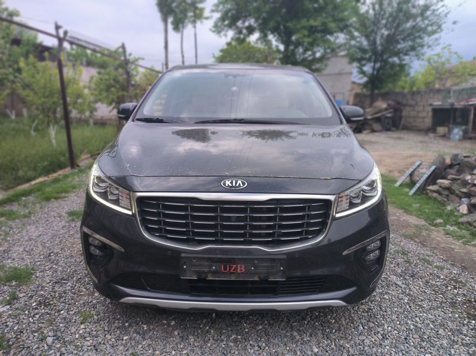 Kia Carnival 2019 yili dizel full pozitsiya