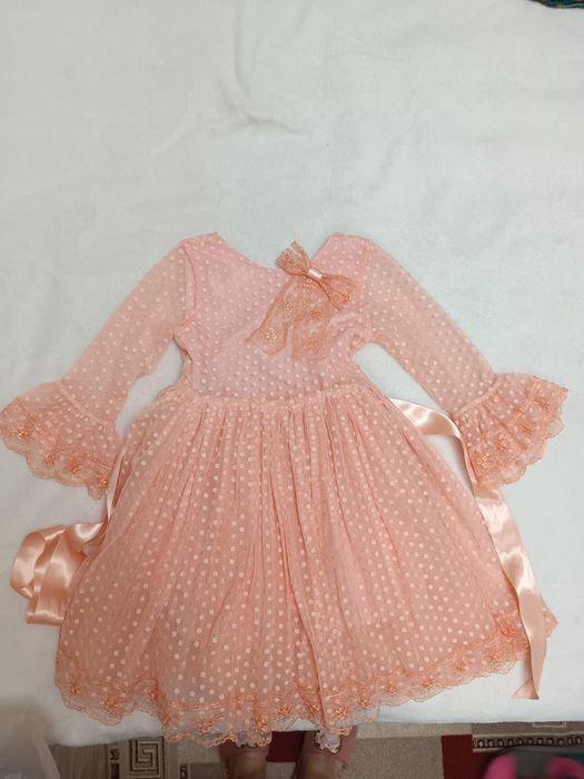 Платье на девочку 3-4 года