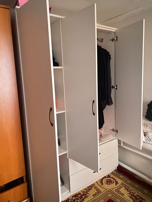 Продам шифонер в отличном состояний