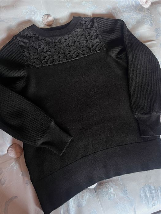Pinko, pulover negru, 100% lână, dantelă & mânecă bufantă