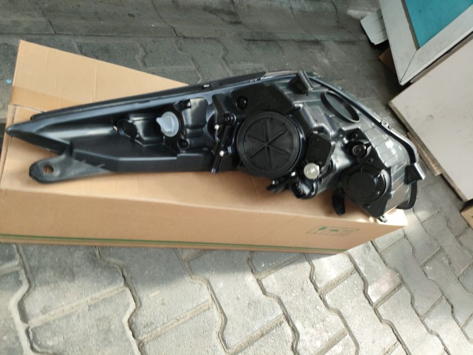 Элантра фара передняя