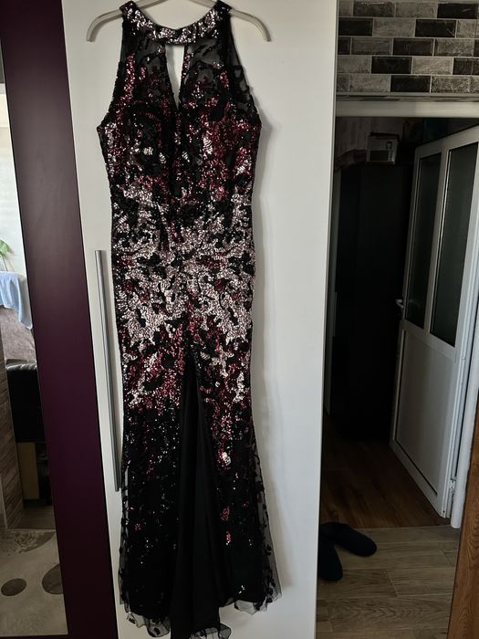 Рокля официална на паети