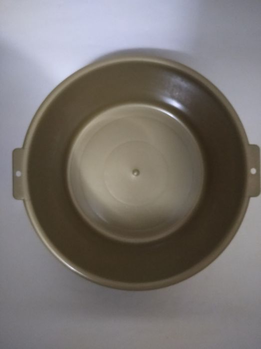 Тазик есть 2 шт Ширина 42см Высота 19см Самовывоз Обмена Нет