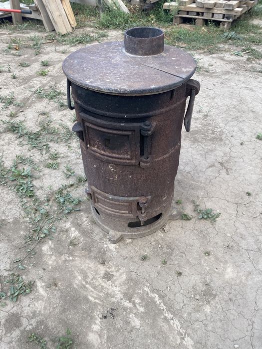 Печь чугунная «буржуйка»
